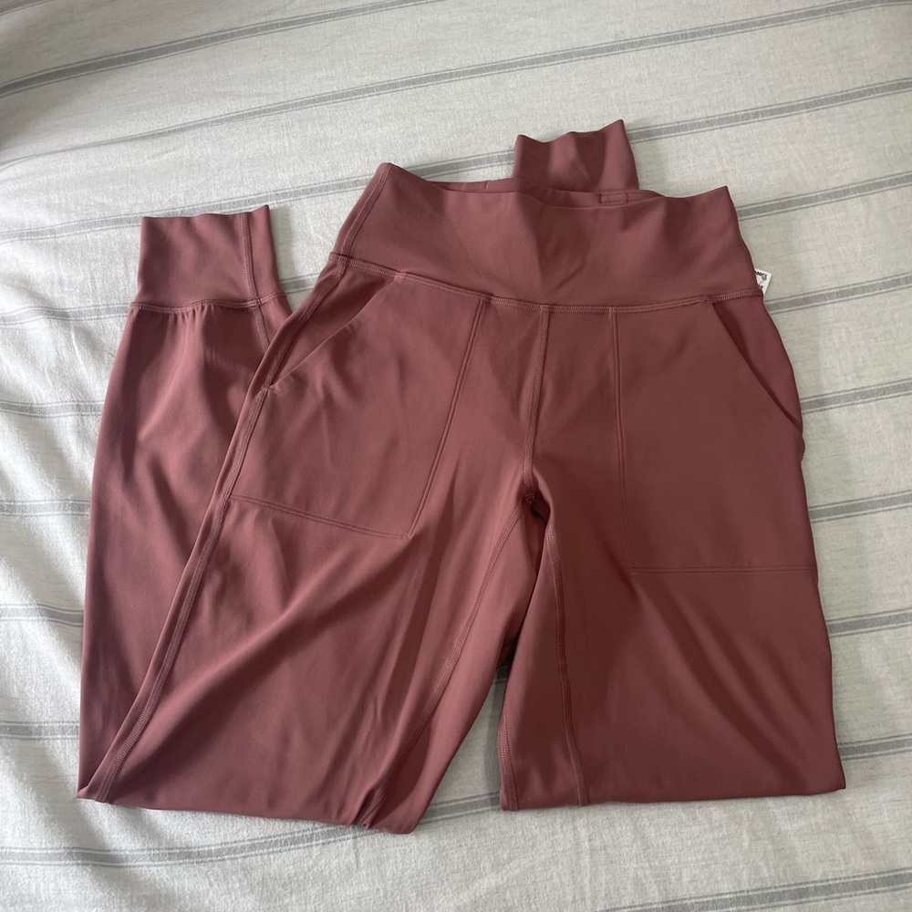 lululemon align jogger 28”
